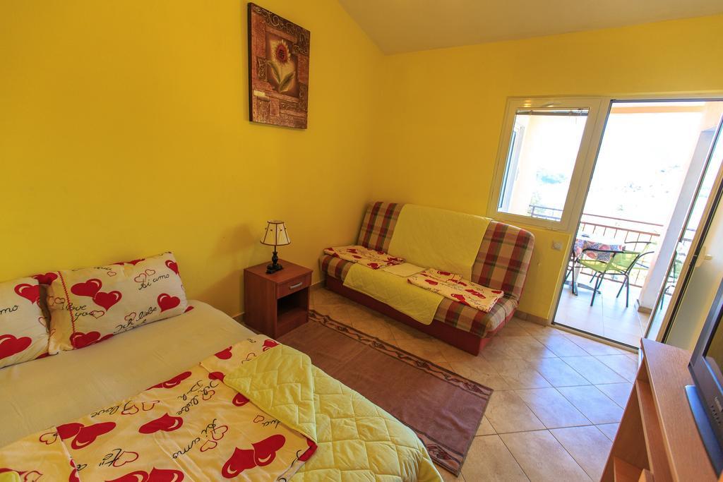 Apartments Vitic Sutomore Quarto foto