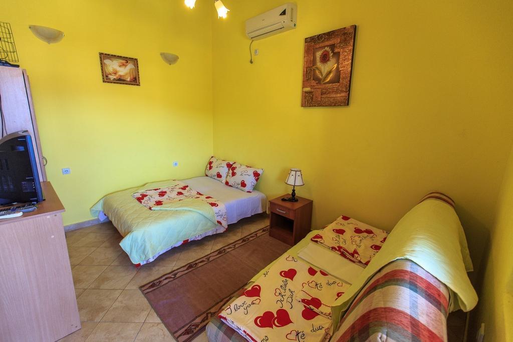 Apartments Vitic Sutomore Quarto foto