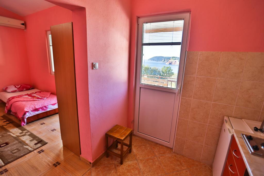 Apartments Vitic Sutomore Quarto foto