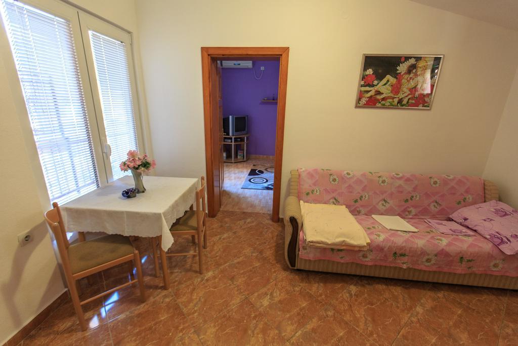 Apartments Vitic Sutomore Quarto foto
